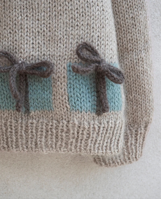 JULEMORGEN SWEATER - BARN fra Knitting for Olive